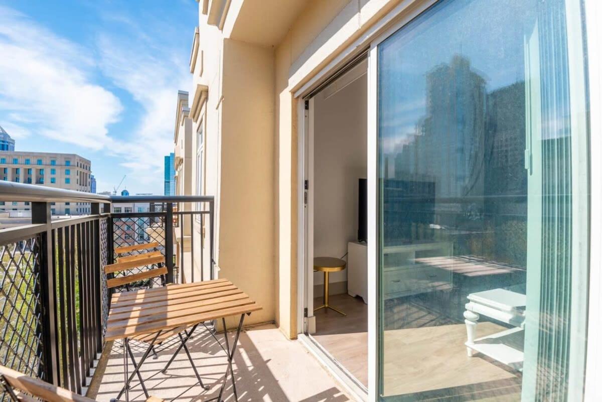 3br Premium Downtown With Office & Gym
